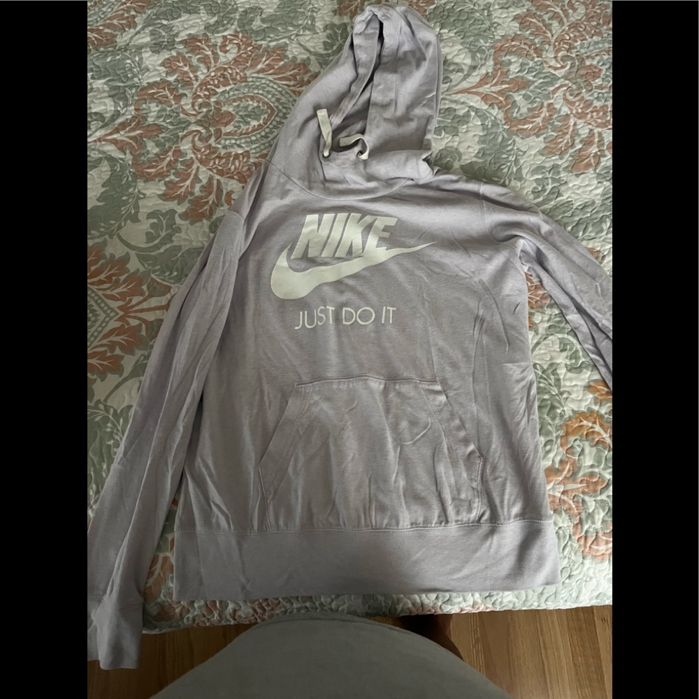 Nike hoodie in the color light purple size X-Large